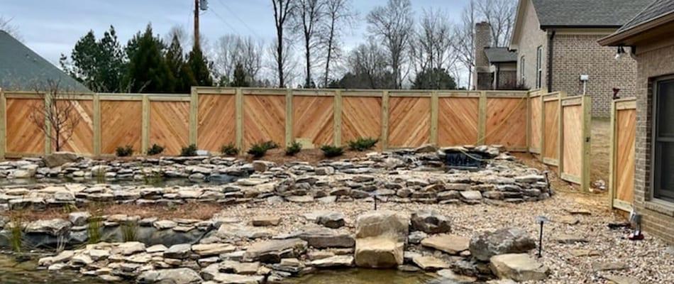 8 Key Considerations When Hiring A Fence Contractor
